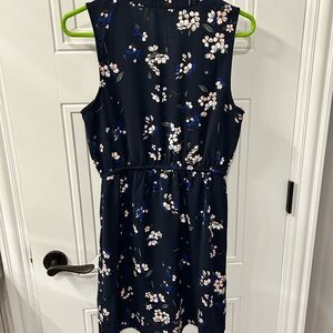 Floral navy dress. Prefect summer church dress!